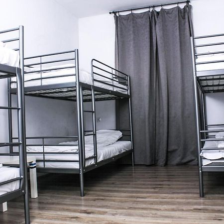 Baba Hostel Калиш Экстерьер фото