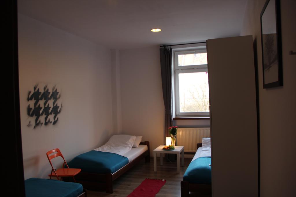 Baba Hostel Калиш Номер фото