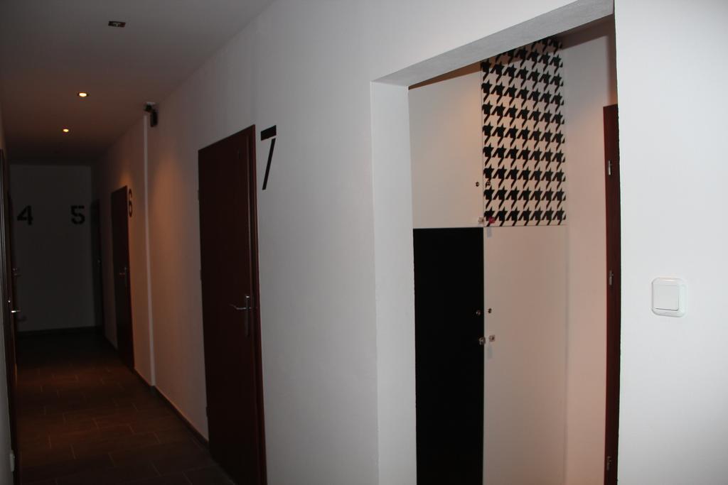 Baba Hostel Калиш Экстерьер фото