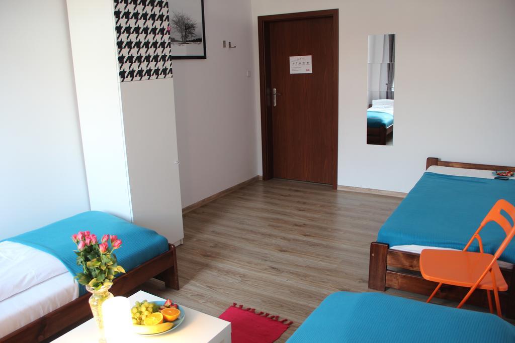 Baba Hostel Калиш Номер фото