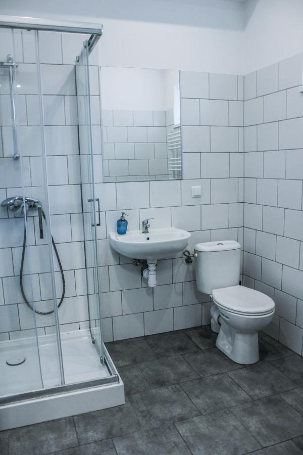 Baba Hostel Калиш Экстерьер фото